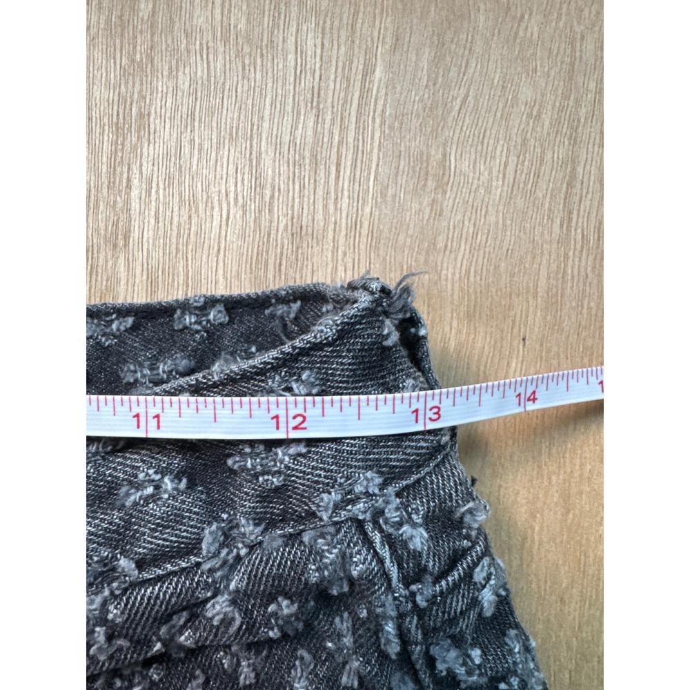 Fashion Nova Grey Distressed Frayed Denim Shorts High Waisted Size 9 FN31726SH - Picture 6 of 8